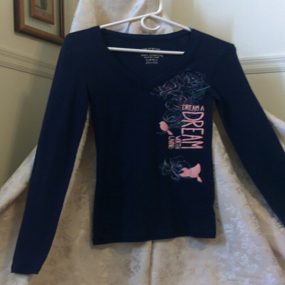 Navy long sleeve t-shirt